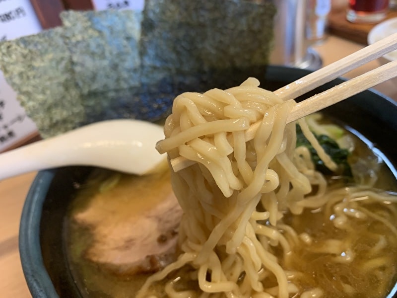 醤丸（じゃんまる）の麺