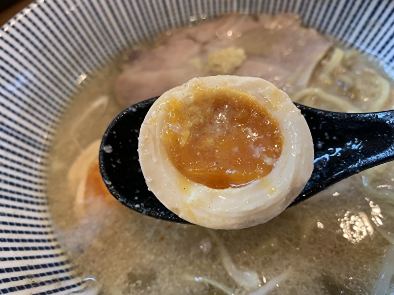 中目黒の「灼味噌らーめん 八堂八(やどや)」味玉