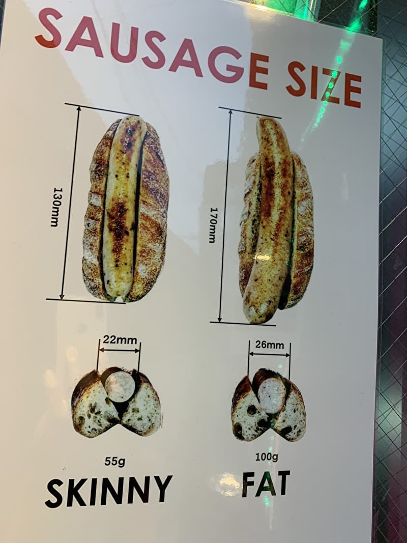 ベルス　中目黒　ホットドック　ソーセージの大きさ2種類
