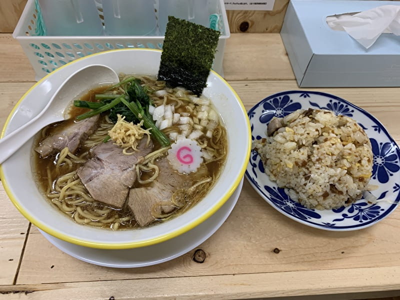 中目黒　もつ焼き　はじめ　ラーメン炒飯セット