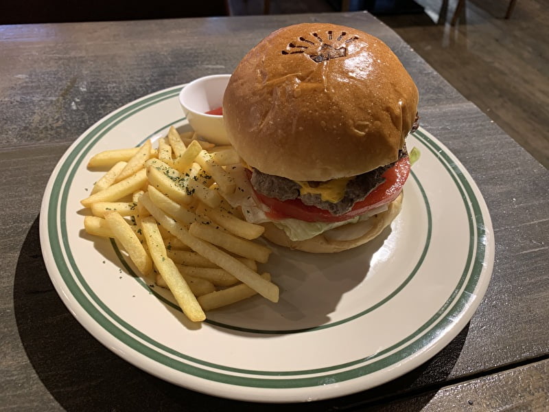 kingscafe キングスカフェ 中目黒 チーズバーガー