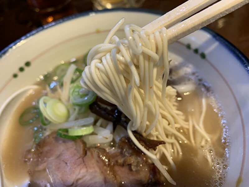 神泉 麺の坊 砦 麺アップ