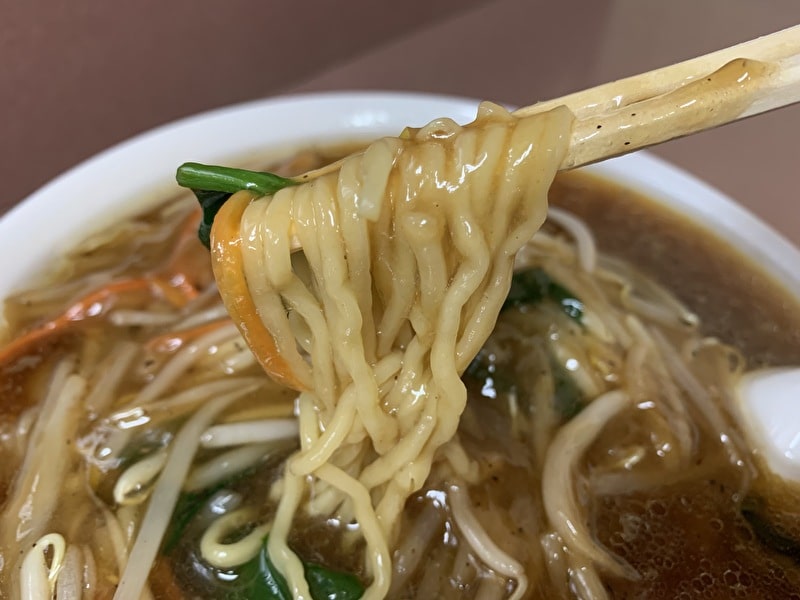 中華宝来 中目黒 もやしそば 麺