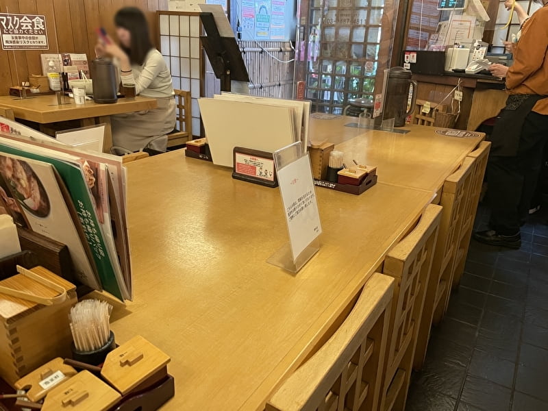 三宿 夢吟坊 うどん 店内